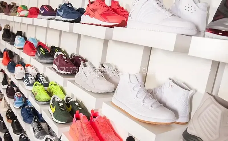 Qwens2025年度时尚女运动鞋预测：引爆潮流的爆品趋势